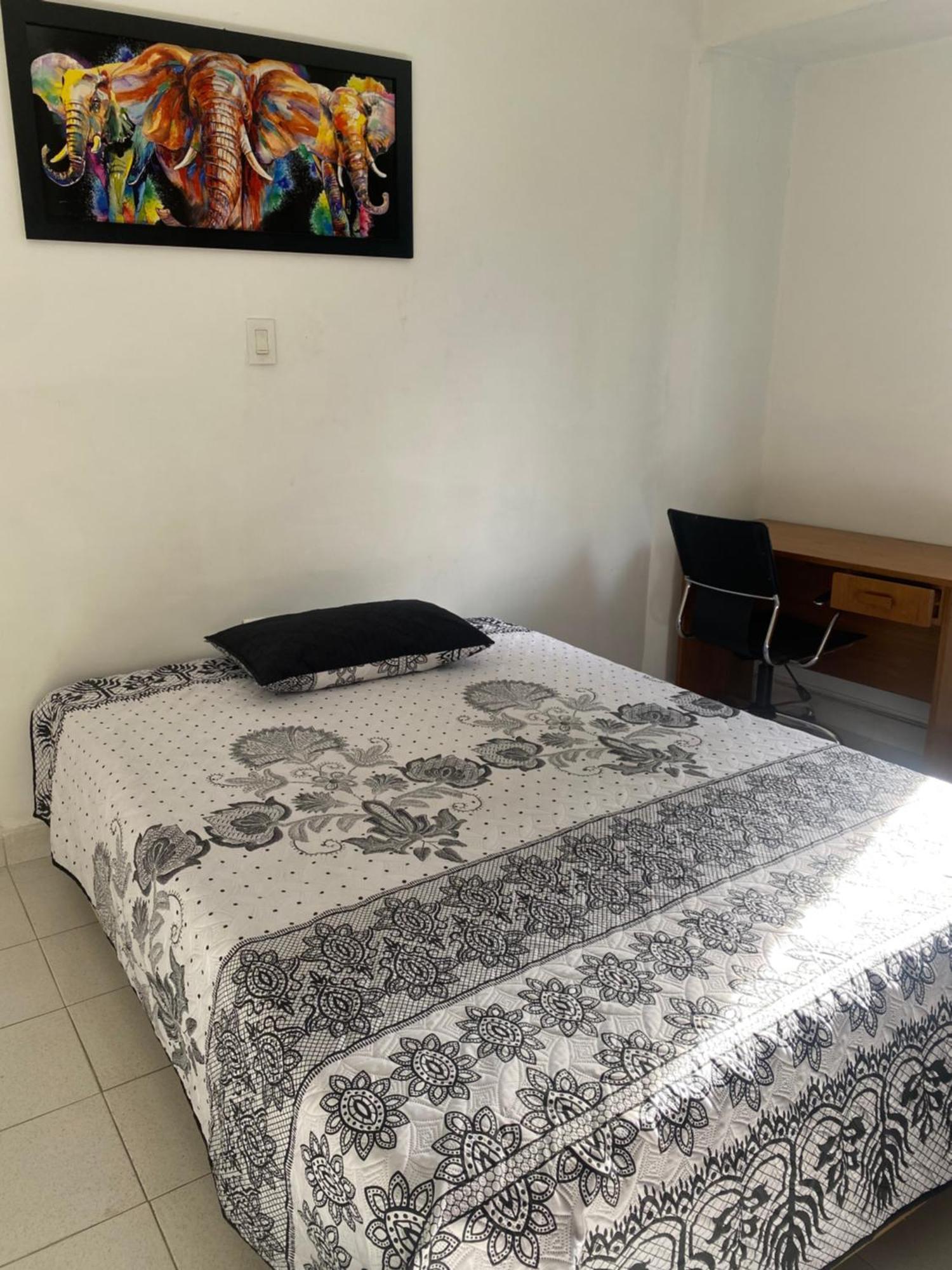 Hostel Kumho Home Медельин Экстерьер фото